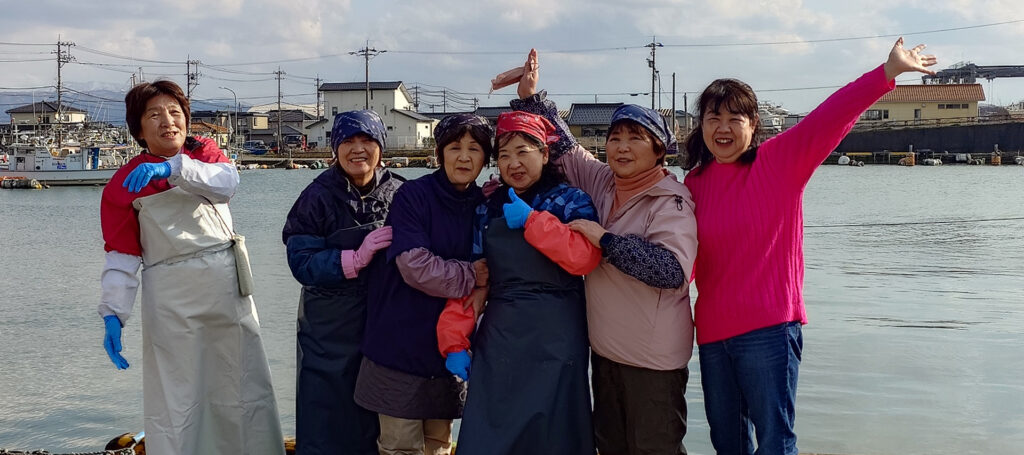 輪島朝市を応援する会、金石で撮影